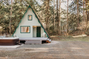 54SL - Hot Tub - Pets OK - Sleeps 4 cabin